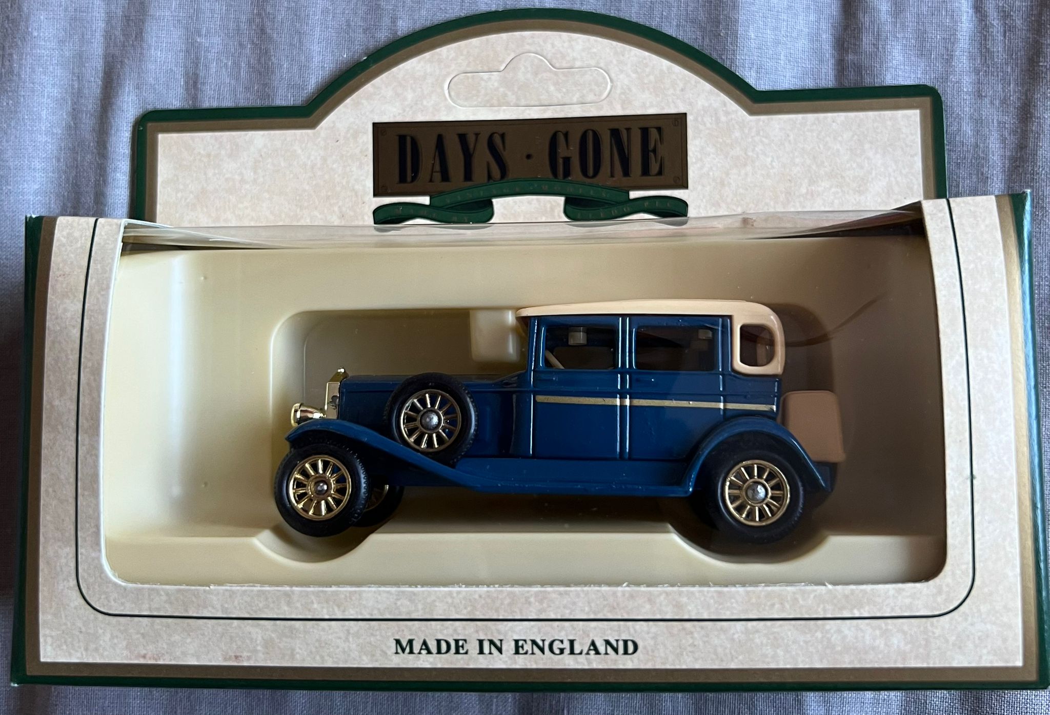 Lledo Days Gone Vintage Blue Saloon Car Diecast Model – Boxed – Made in England