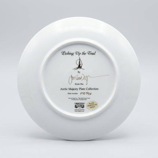 Princeton Gallery 1992 Arctic Majesty Picking Up the Trail wolf porcelain collector plate – image 2