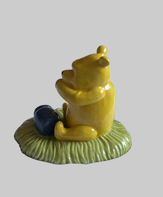 Royal Doulton The Winnie the Pooh Collection Pooh Began to Eat Figurine Limited Edition with COA